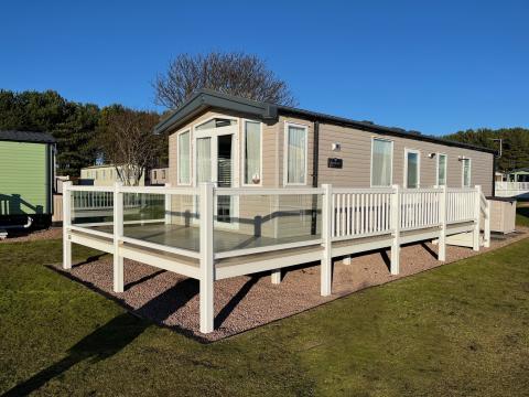 The Margaux - outlook doors and sun deck