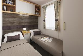 The Bordeaux twin bedroom