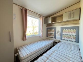 The Beverley - twin bedroom